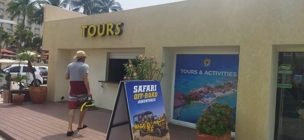 alquiler de torurs barcelo aruba